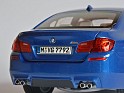 1:18 Paragon Models BMW M5 F10 2011 Azul. Subida por Ricardo